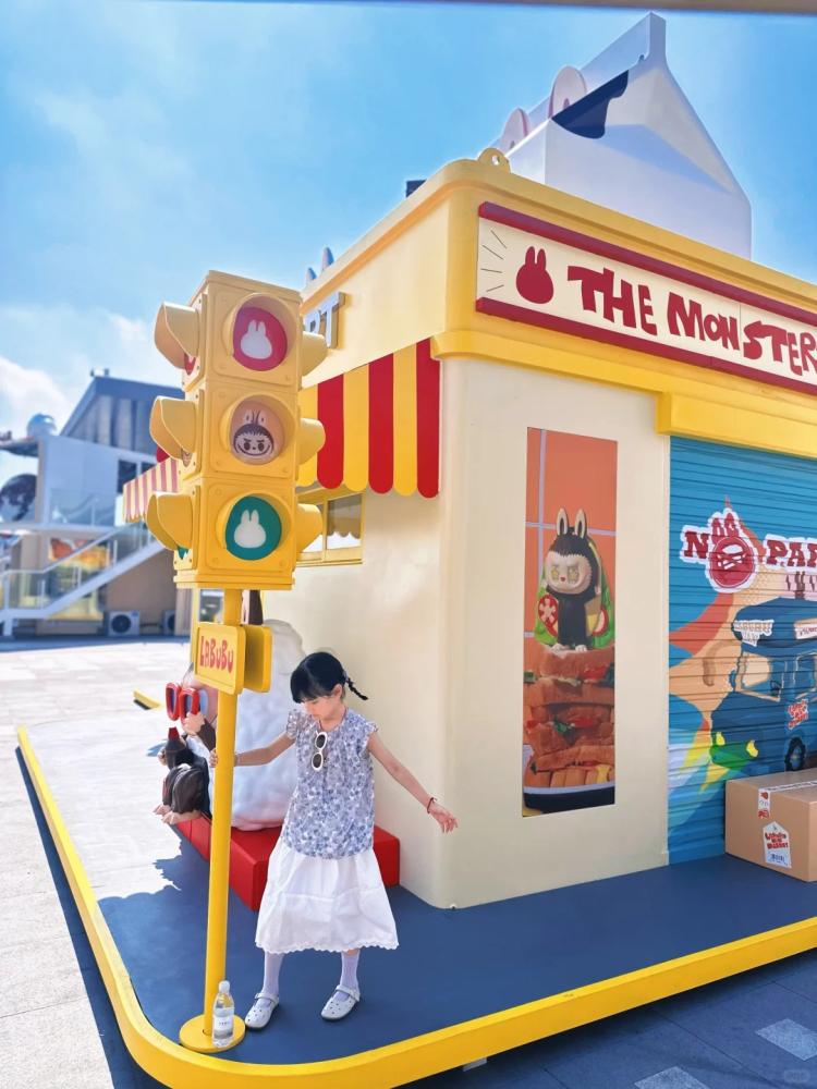 store decoration