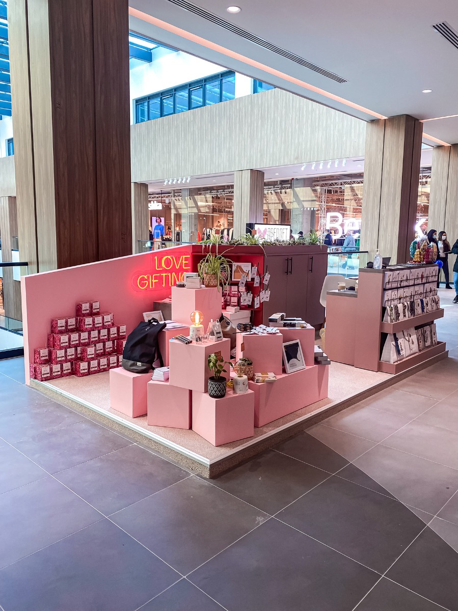 Practical Gift Retail Kiosk