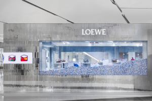 How Mirror‑Metal Fixtures Shape Luxury Retail Atmosphere