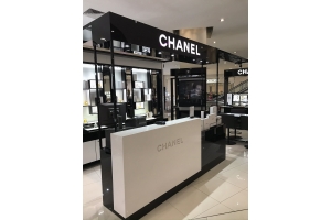 Your Perfume Store Looks Good — So Why Aren’t Customers Buying? 7 Display Mistakes to Fix