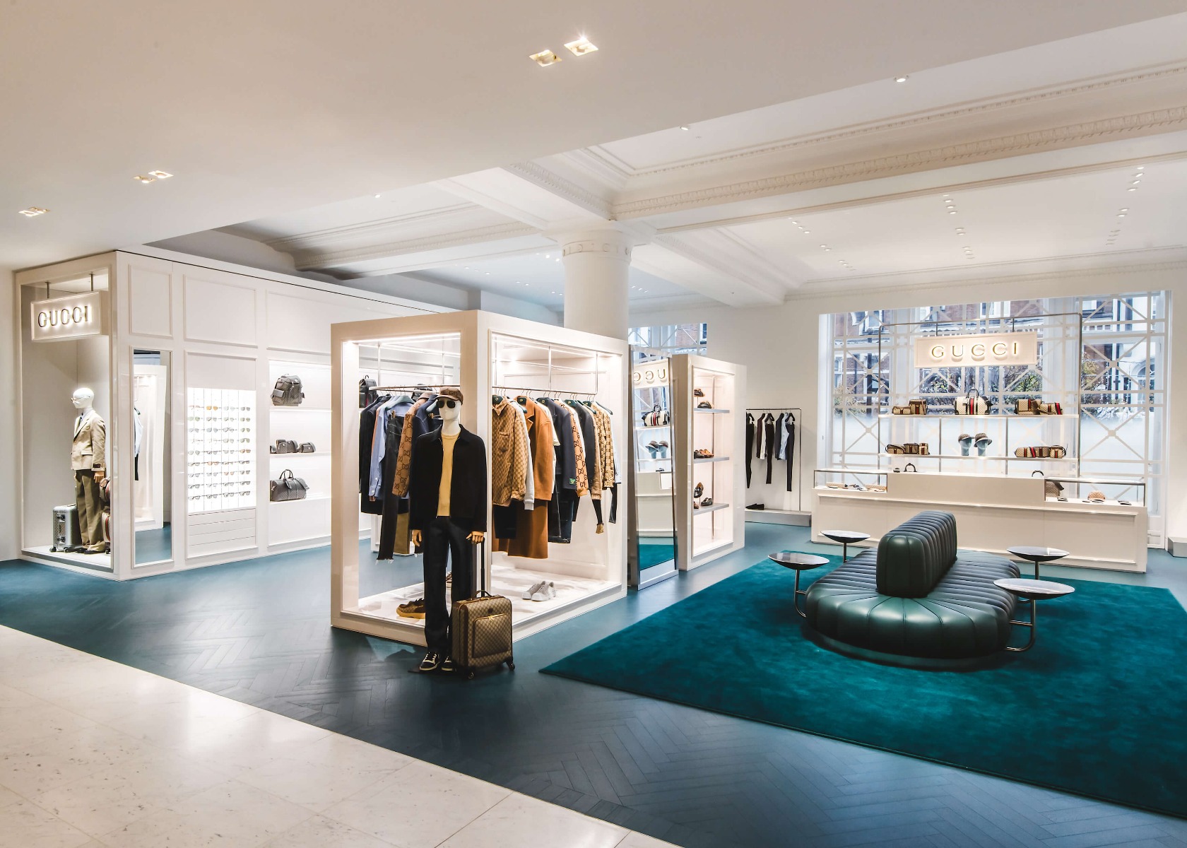 bag store design
