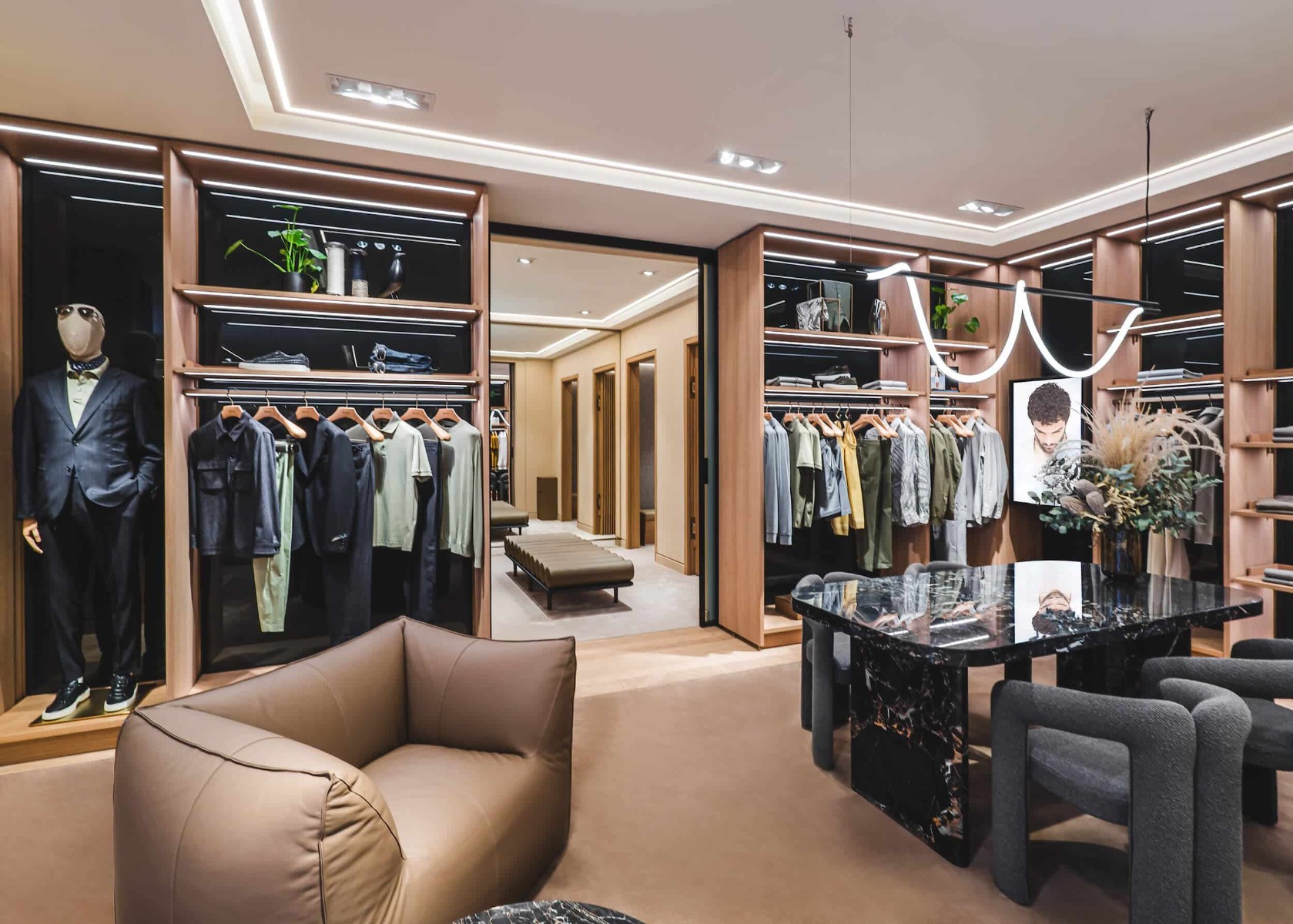 clothing and bag store design