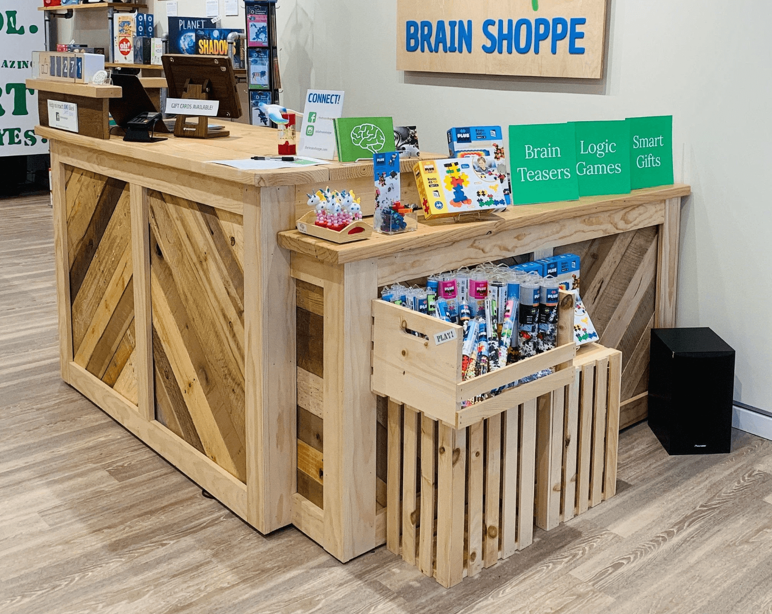 cashier counter table