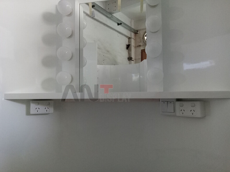 teeth whitening kiosk