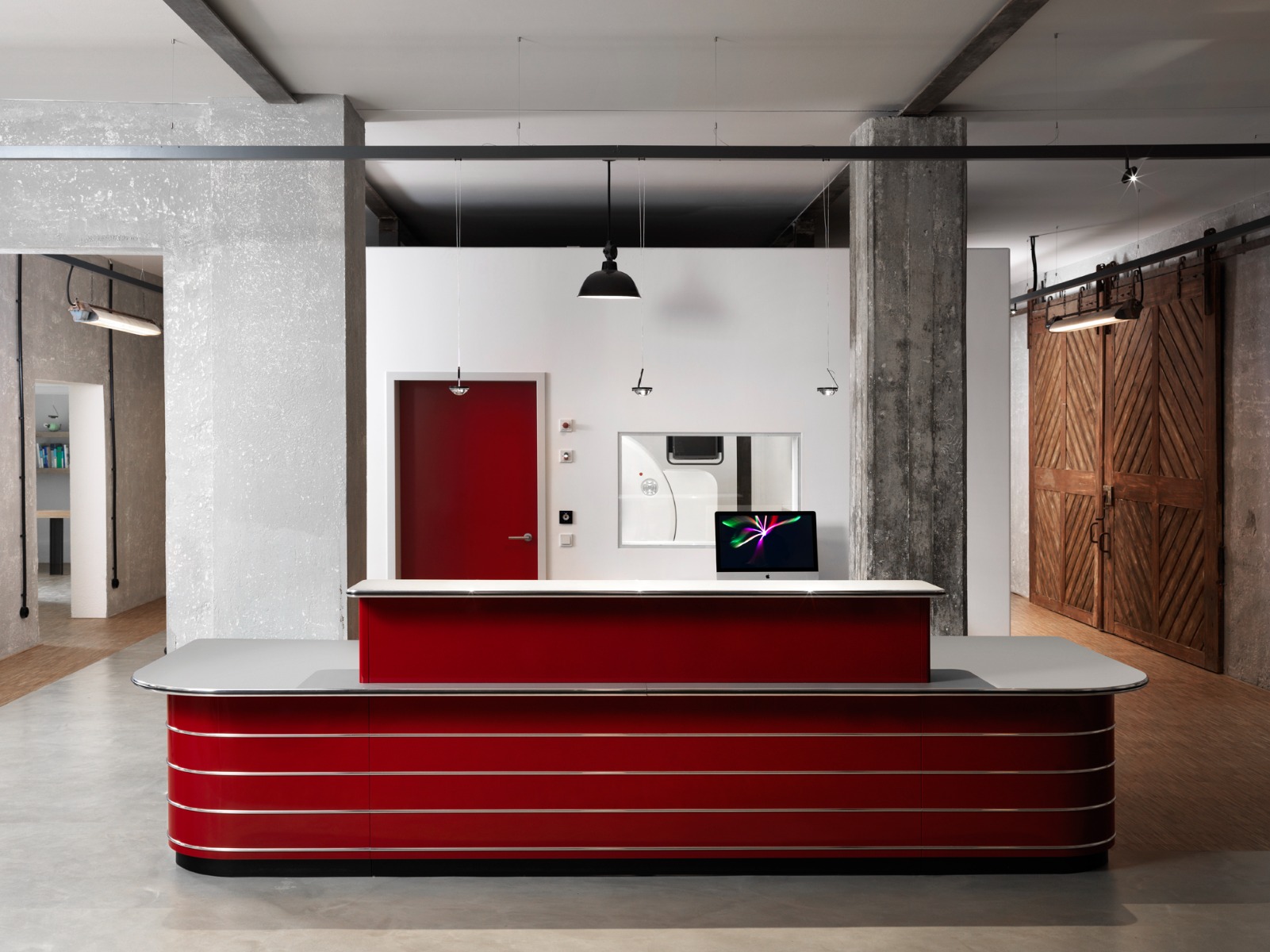 ant red front desk