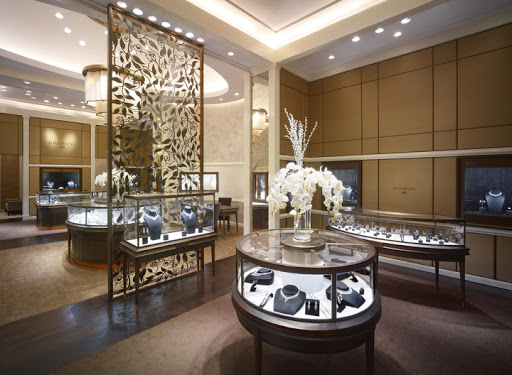 jewelry shop display