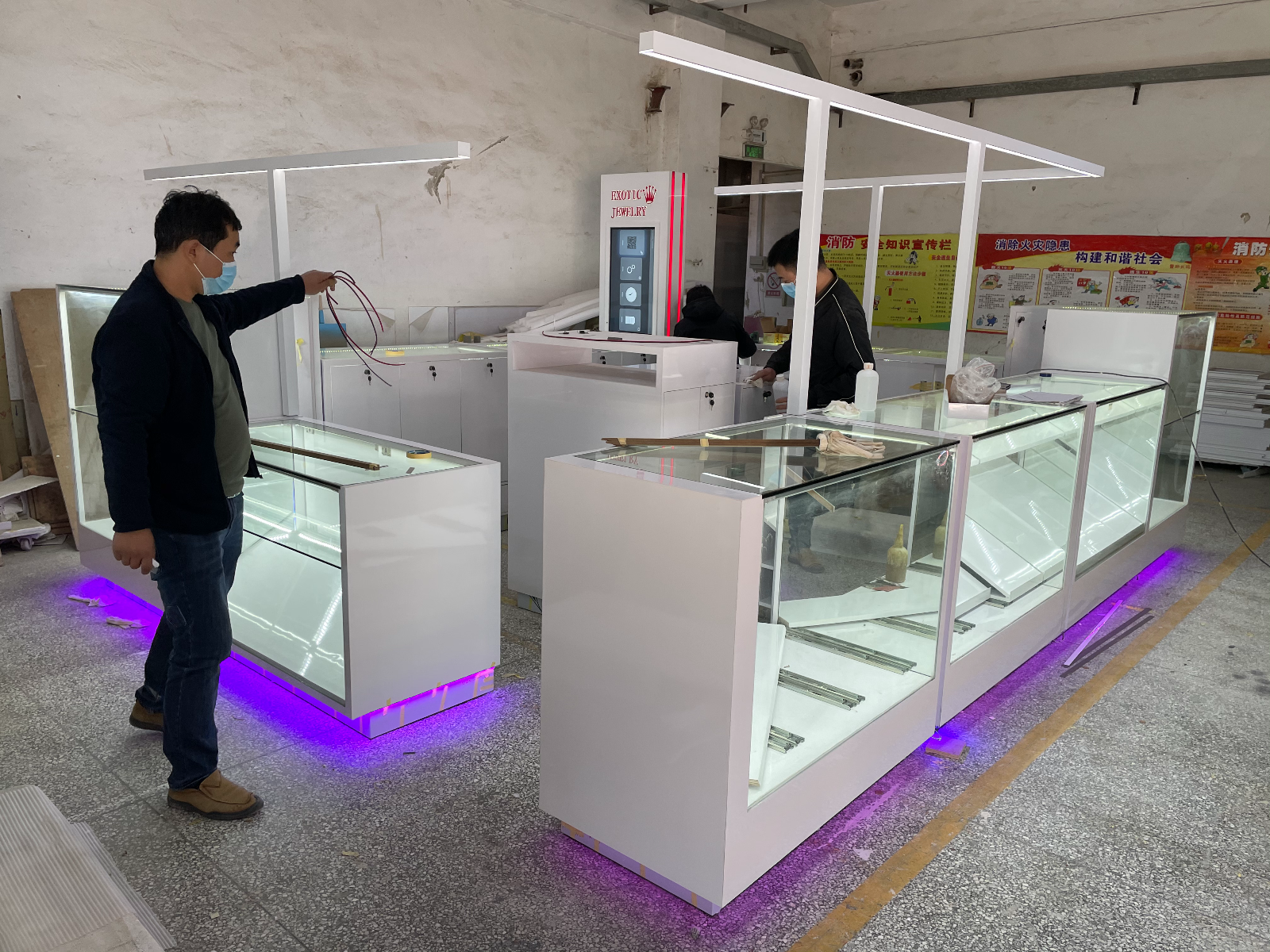 jewlery kiosk