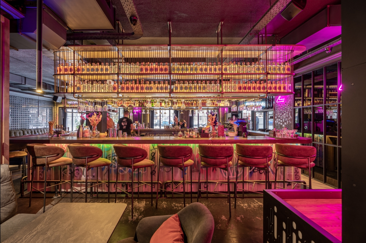 Bar restaurant