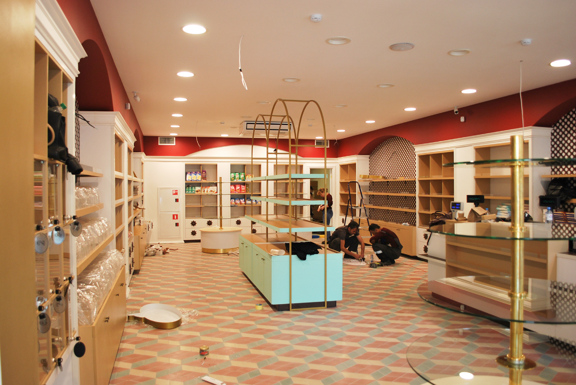 nut shop design