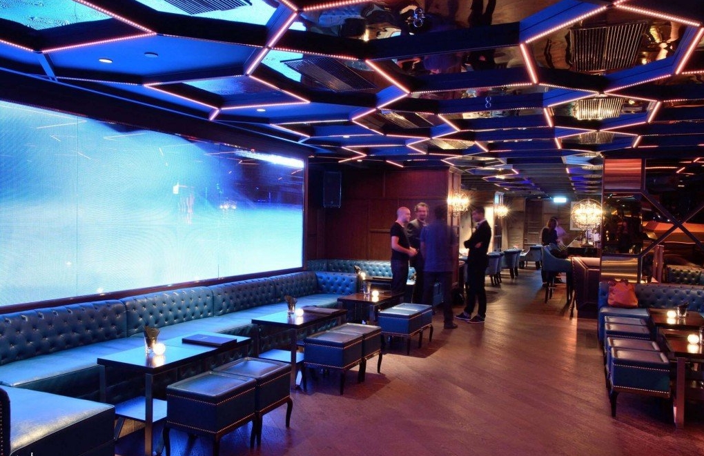 bar