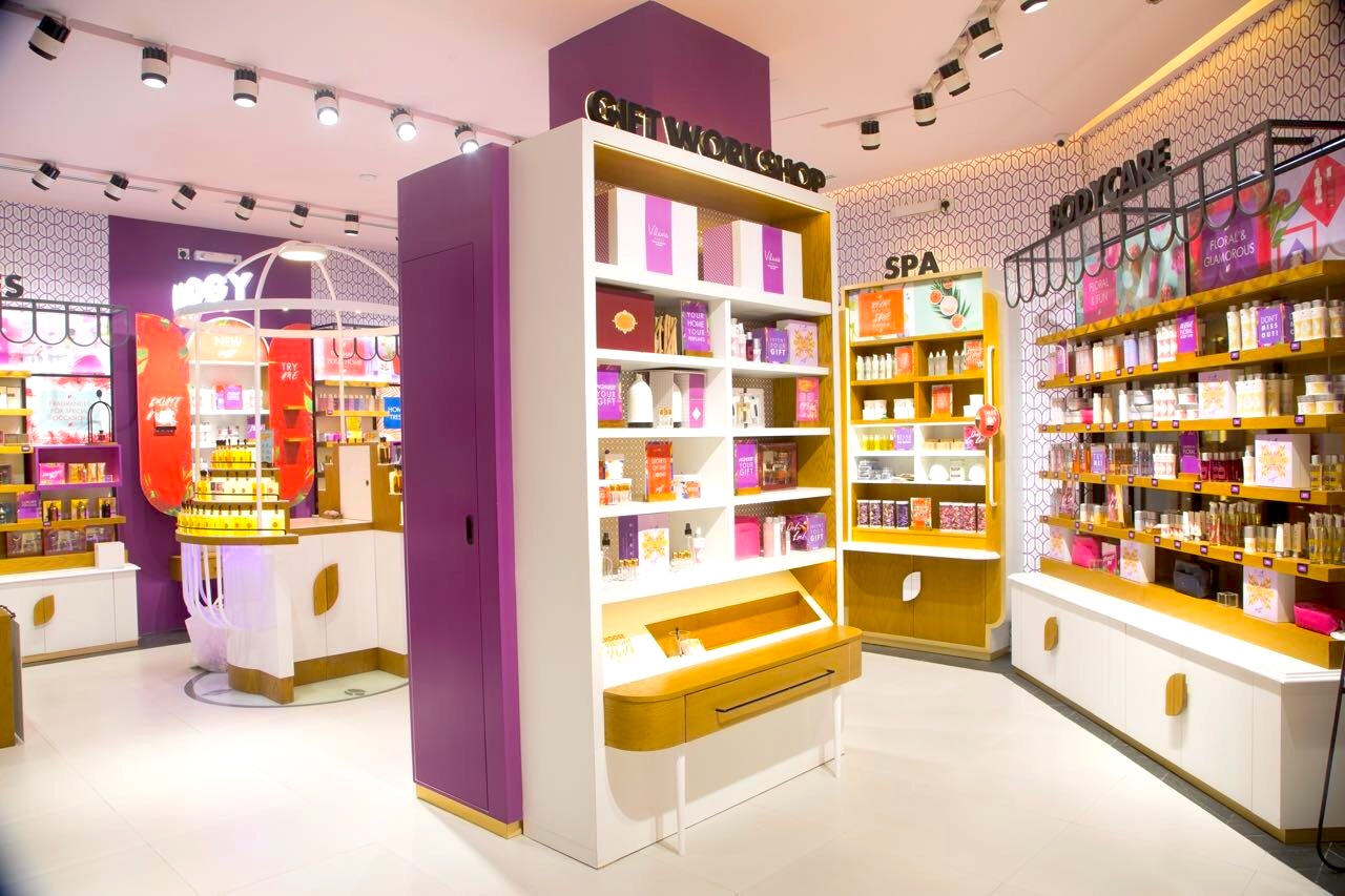 cosmetic shop 