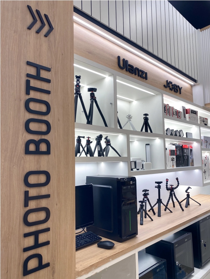 Electronic shop