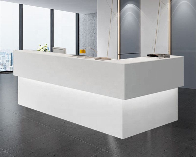 L reception desk