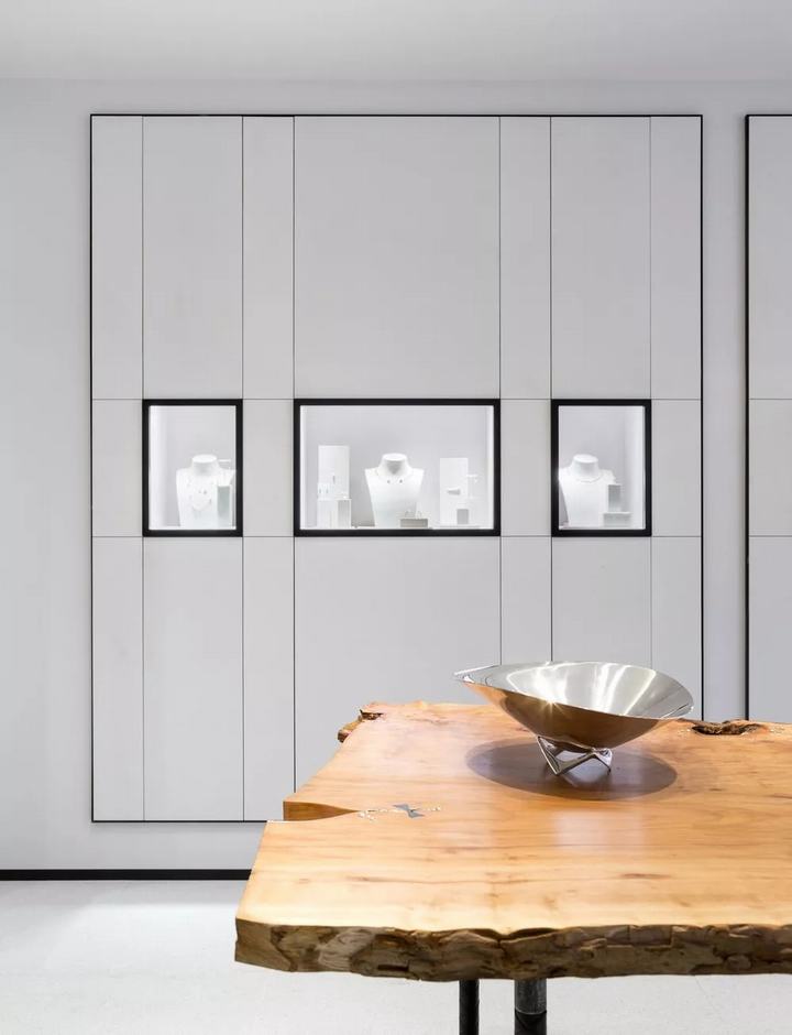 Jewelry store interior design