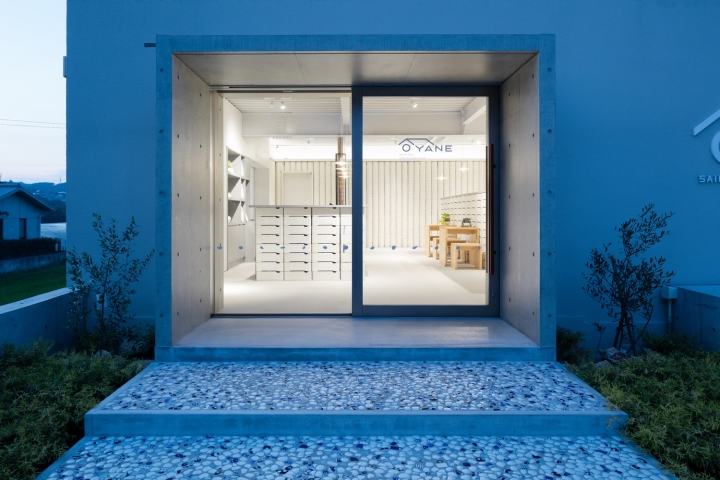 Porcelain store design