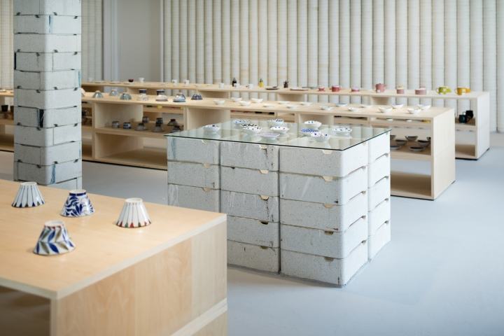 Porcelain store design