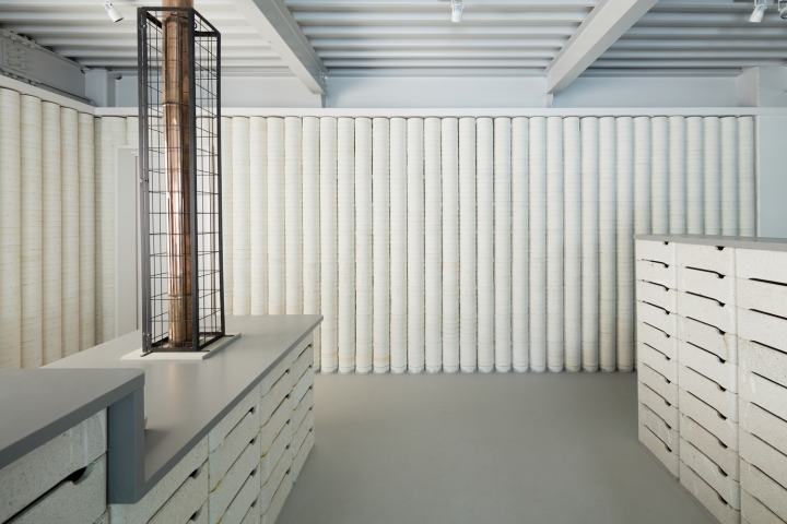 Porcelain store design