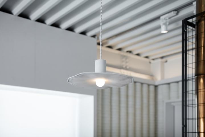 Porcelain store design