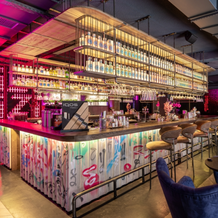 4 Tips for Designing an Eye-catching Bar Counter in Restaurant