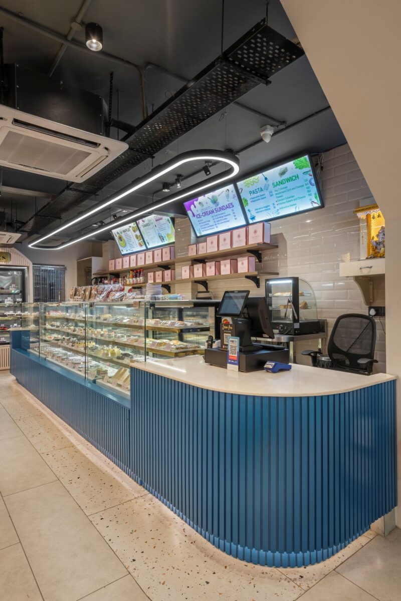 4 Tips Guide You How to Open Bakery Shop at A Low Cost