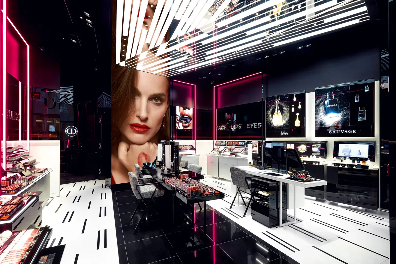 Design A Popular Cosmetic Shop