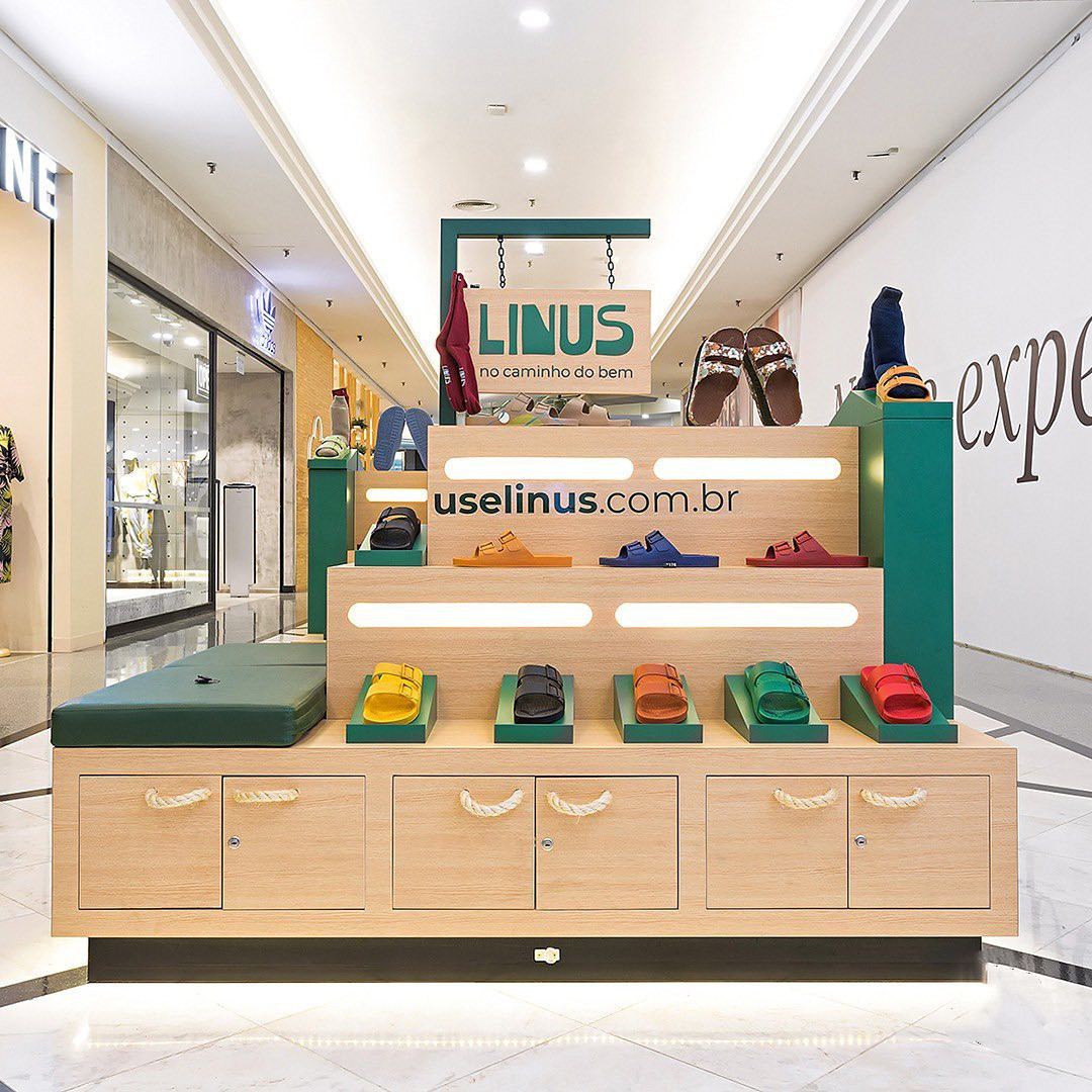 slipper kiosk