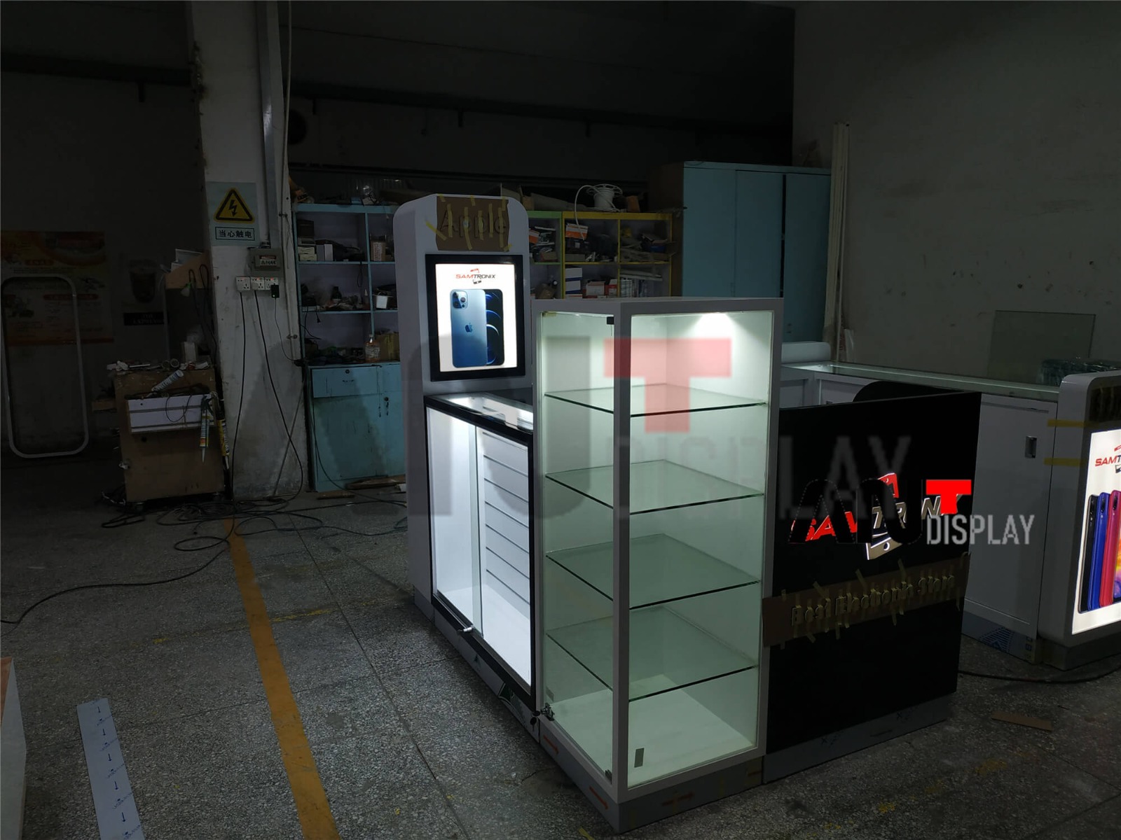 corner display