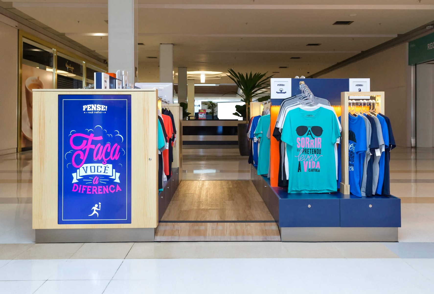 T-shirt Kiosk Mall