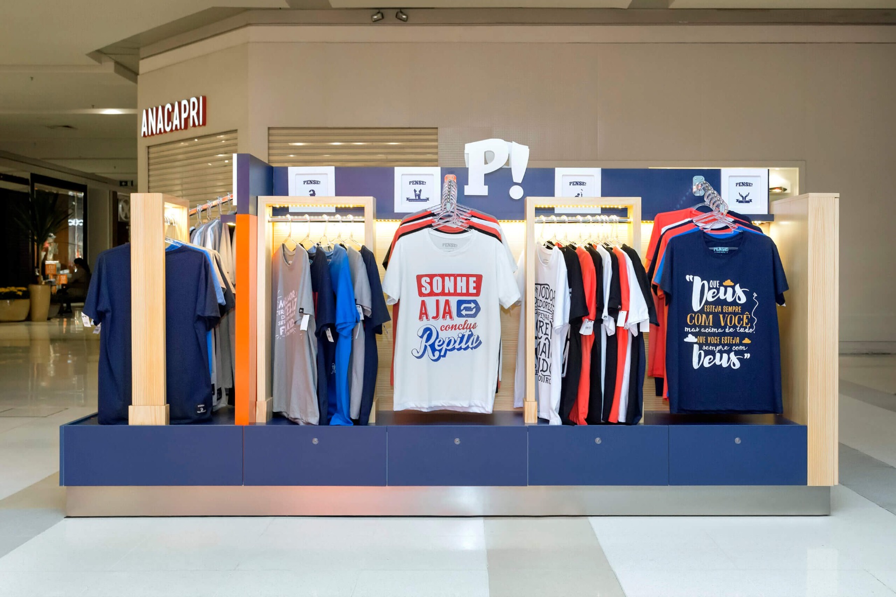 T-shirt Kiosk Mall