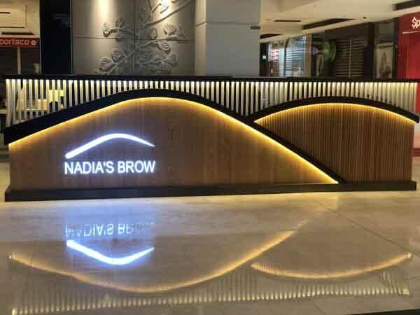 brow bar kiosk 