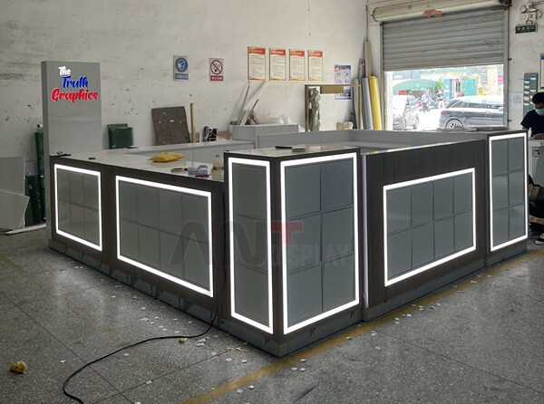 clothing kiosk