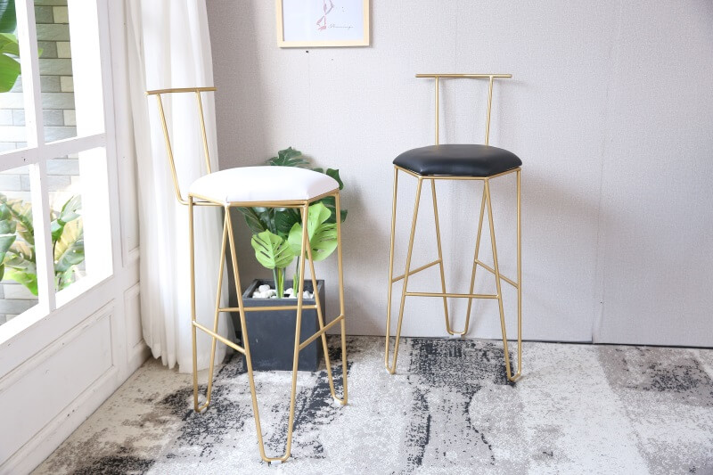 Bar stool