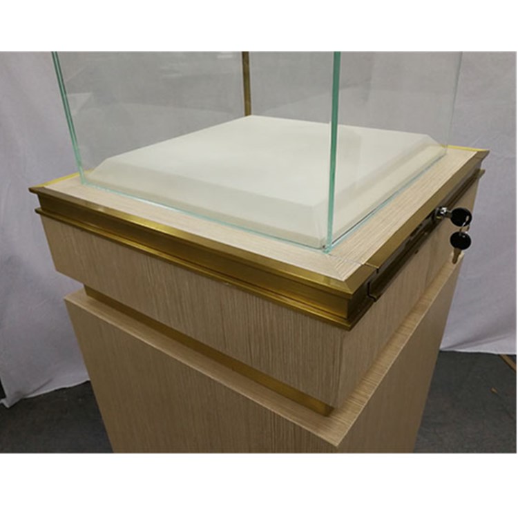 jewelry showcase counter