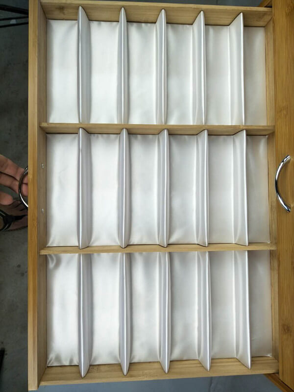 sunglasses display cabinet