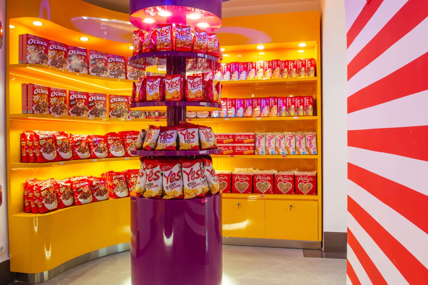 CANDY SHOP CABINET