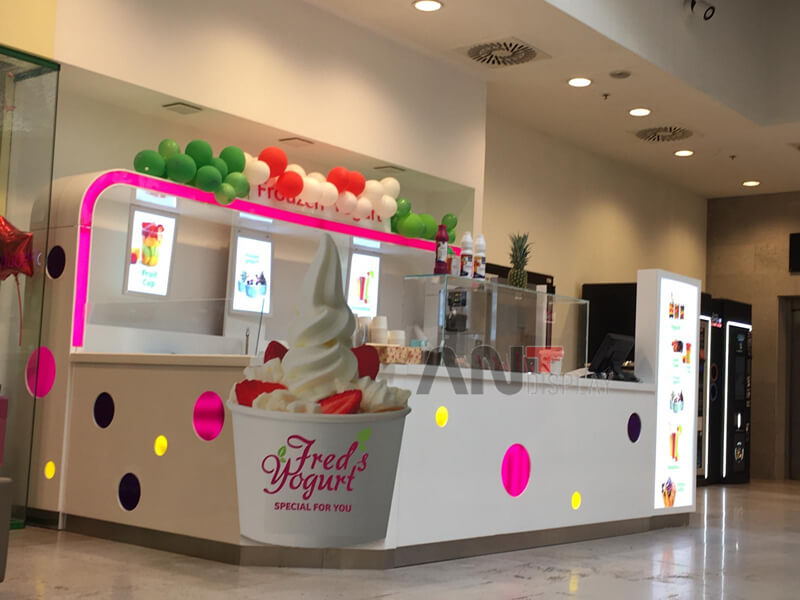 roll ice cream kiosk