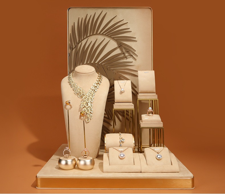 jewelry shop display