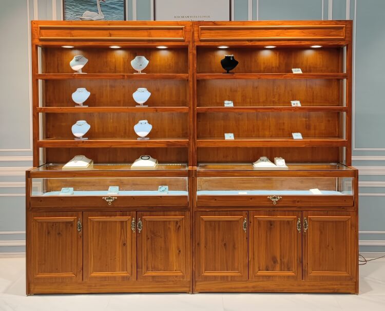 jewelry showcase