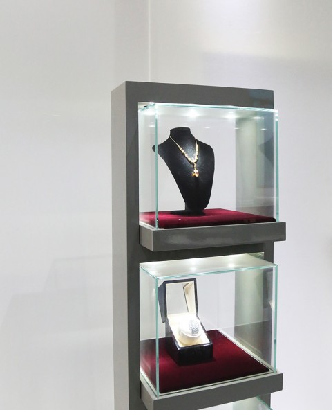 jewelry showcase