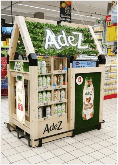retail beverage display showcase