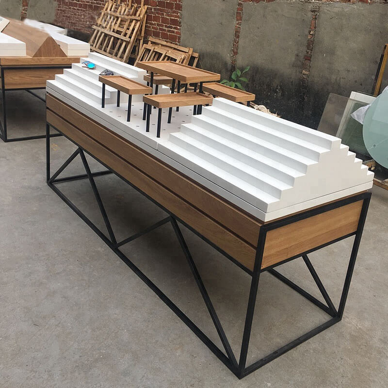 sunglasses  display table