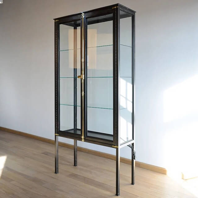 retail glass case
