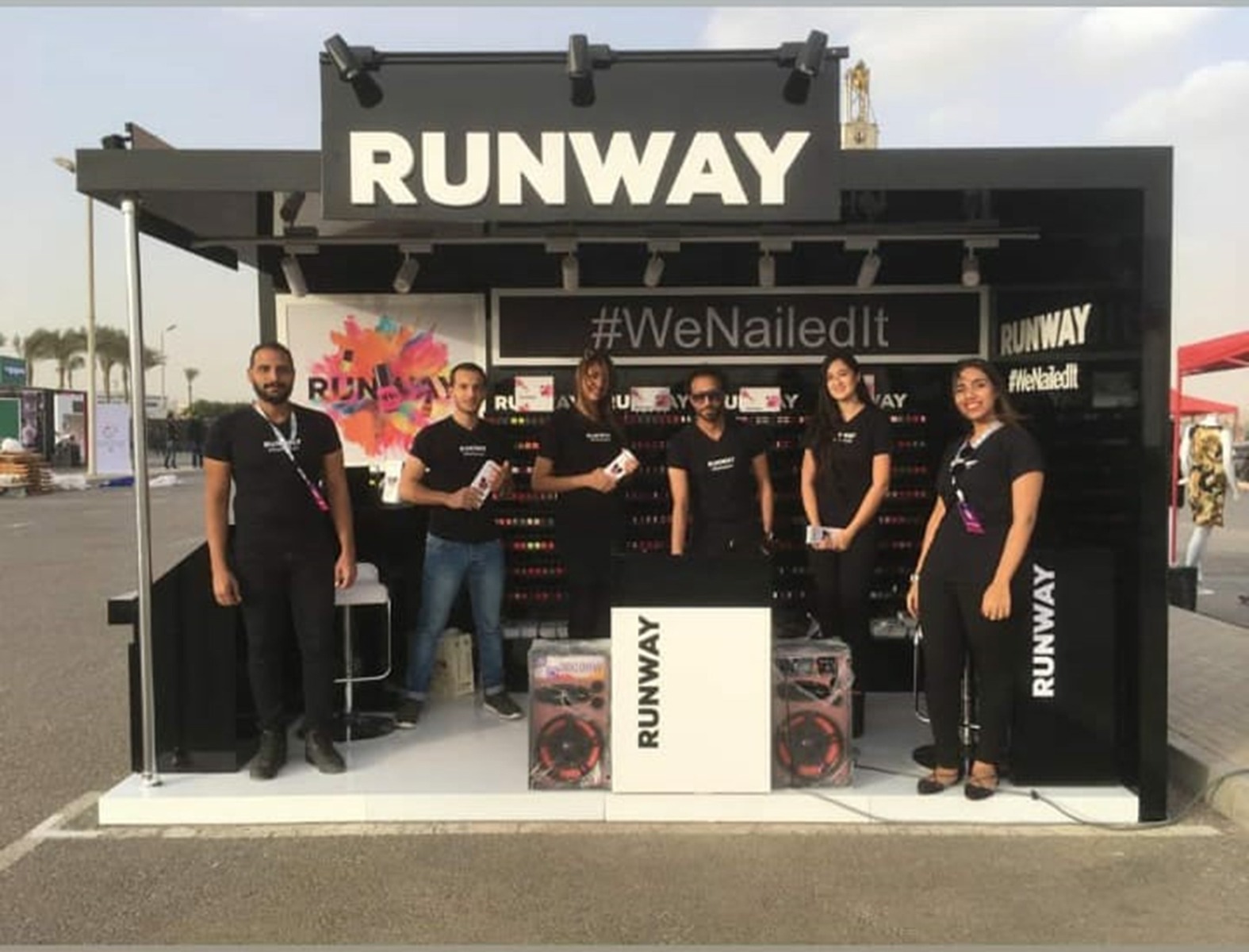 Nail Display Bar 
