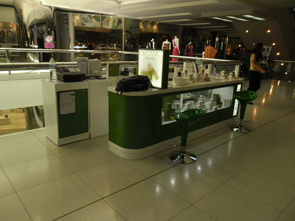 Salon Makeup Counter 