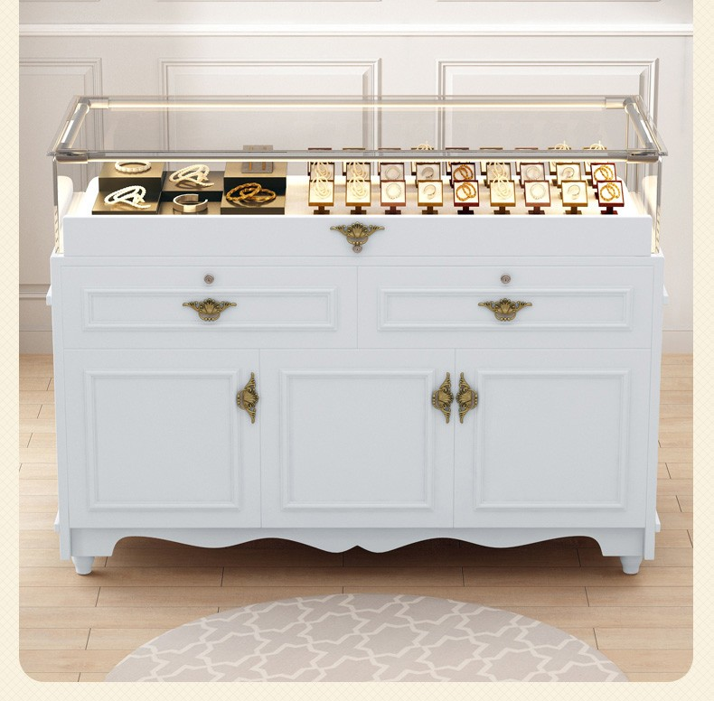white counter 
