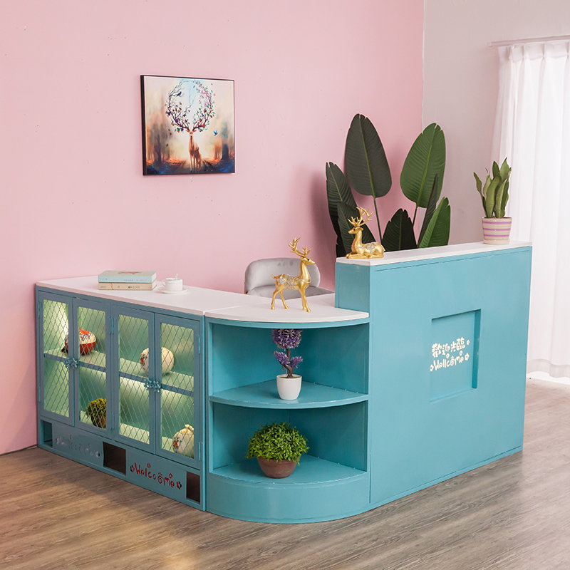 retail shop checkout counter 