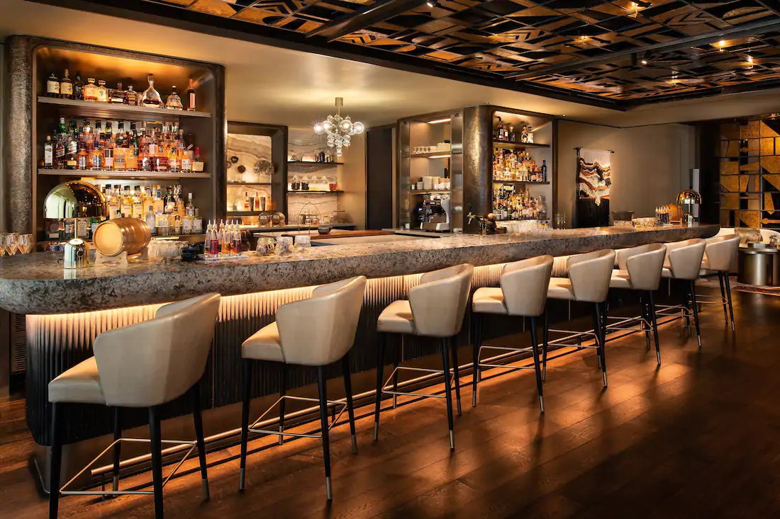 bar