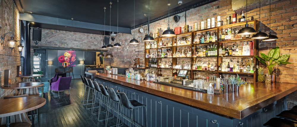 bar