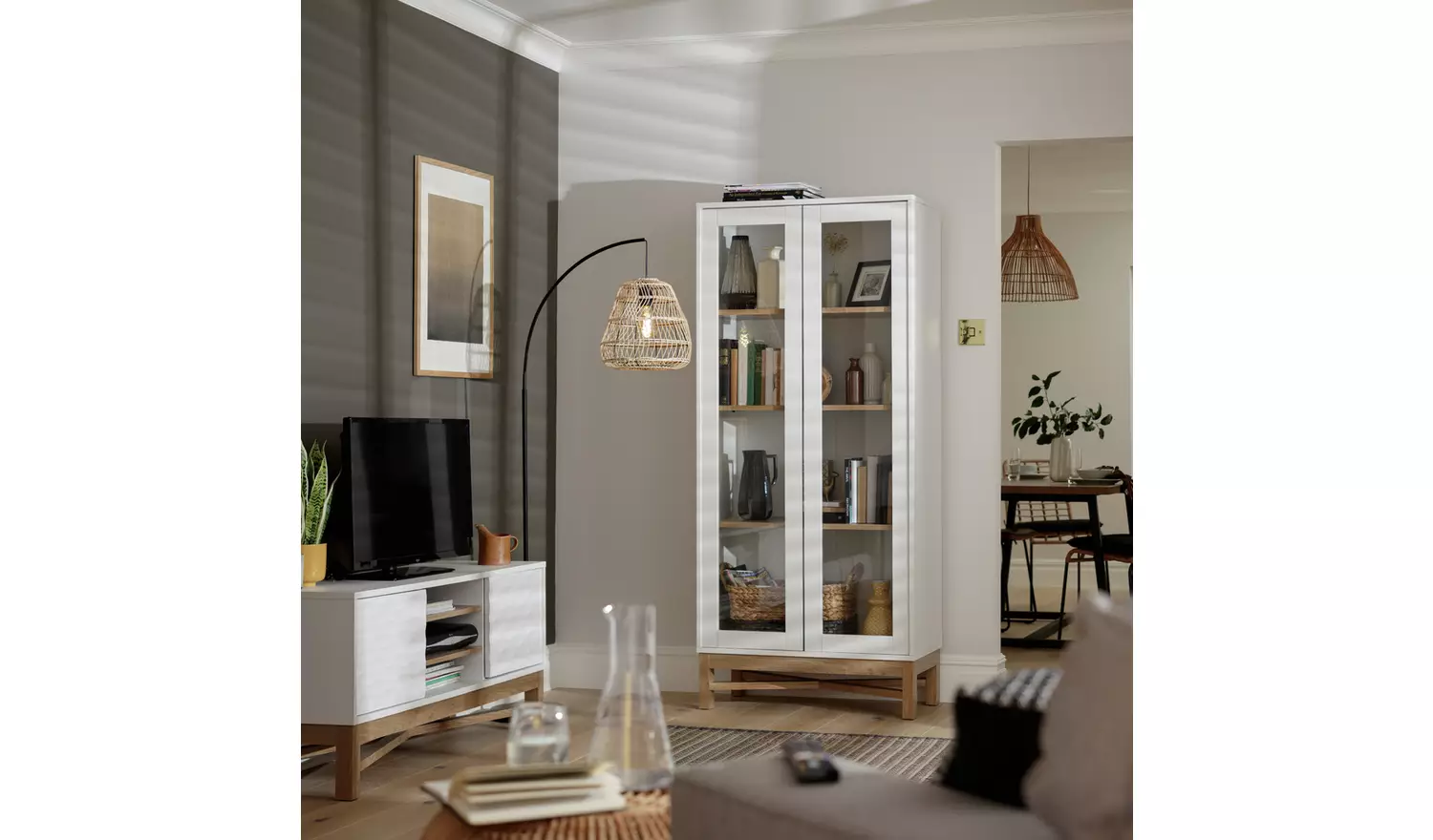 kitchen cabinet