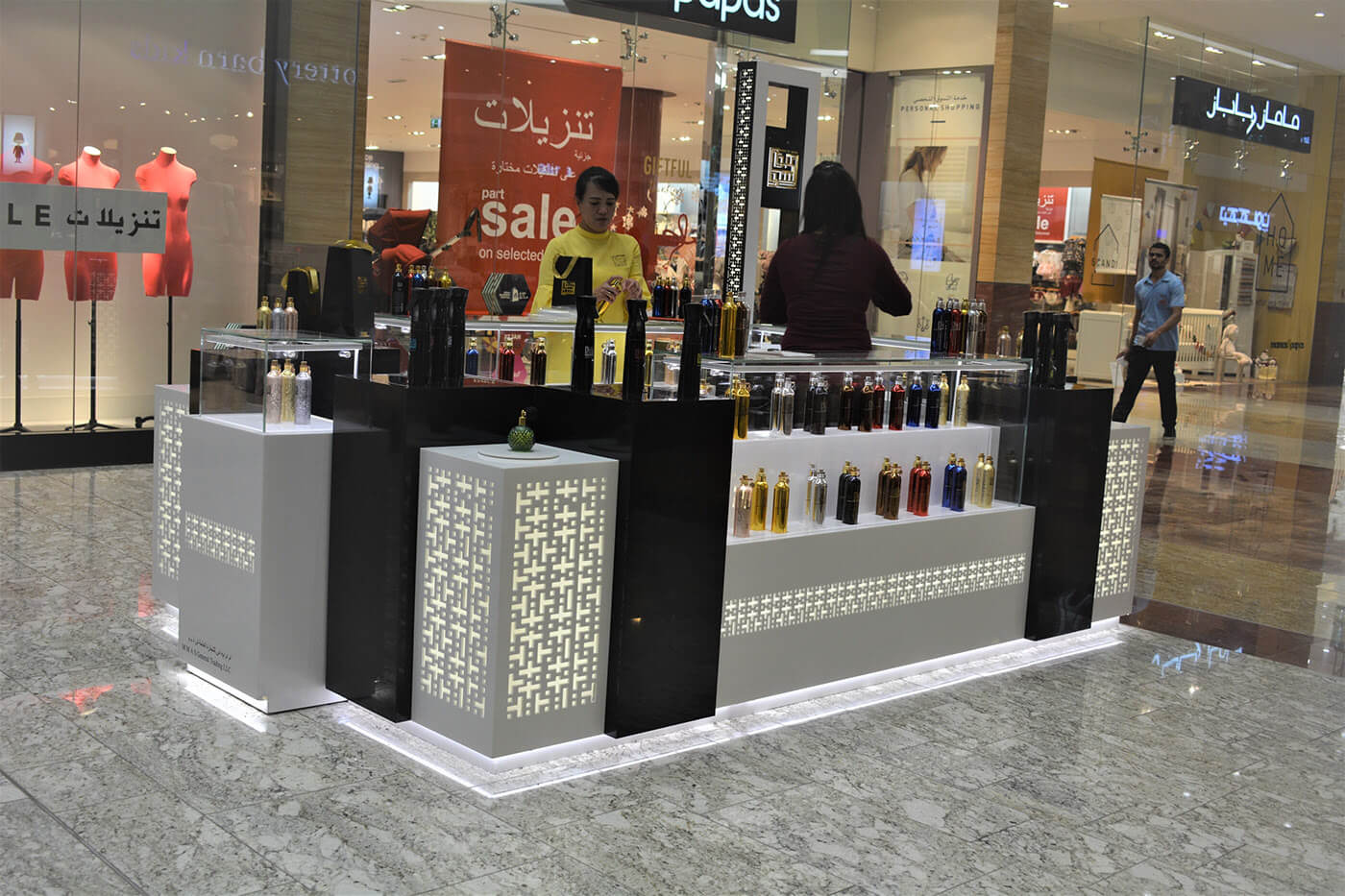 perfume display booth 